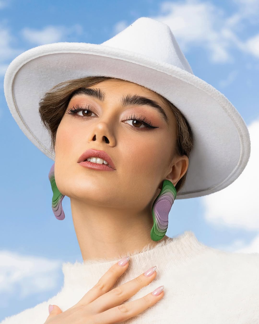 گوشواره مِه آبانا